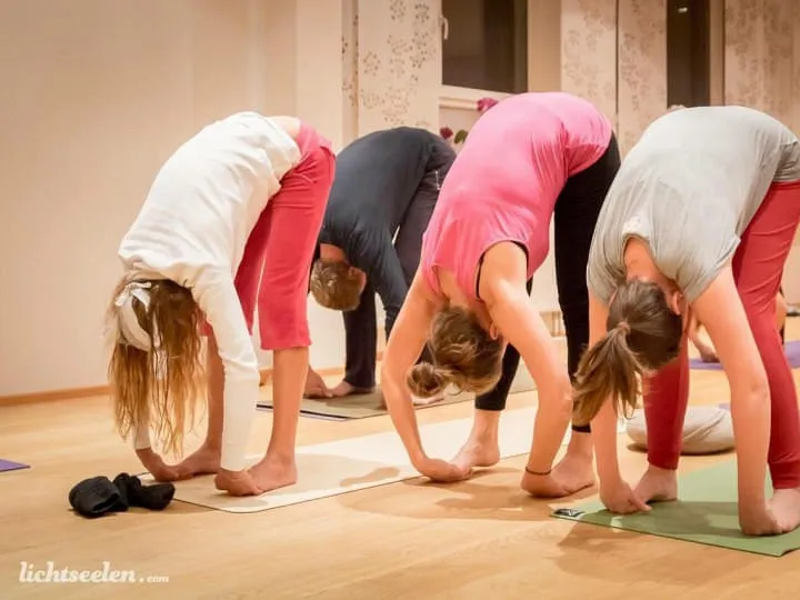 Yoga-in-kleinen-Gruppen Yoga-in-kleinen-Gruppen